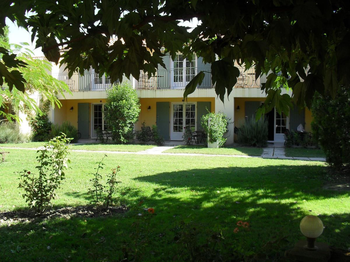 Hotel des Granges Arles Buitenkant foto